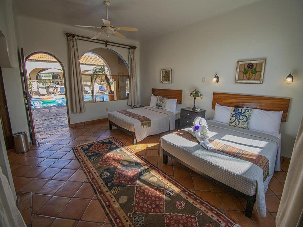 Beachfront Delfin Estate With Pool Sleeps 43 Mazatlan Exterior photo