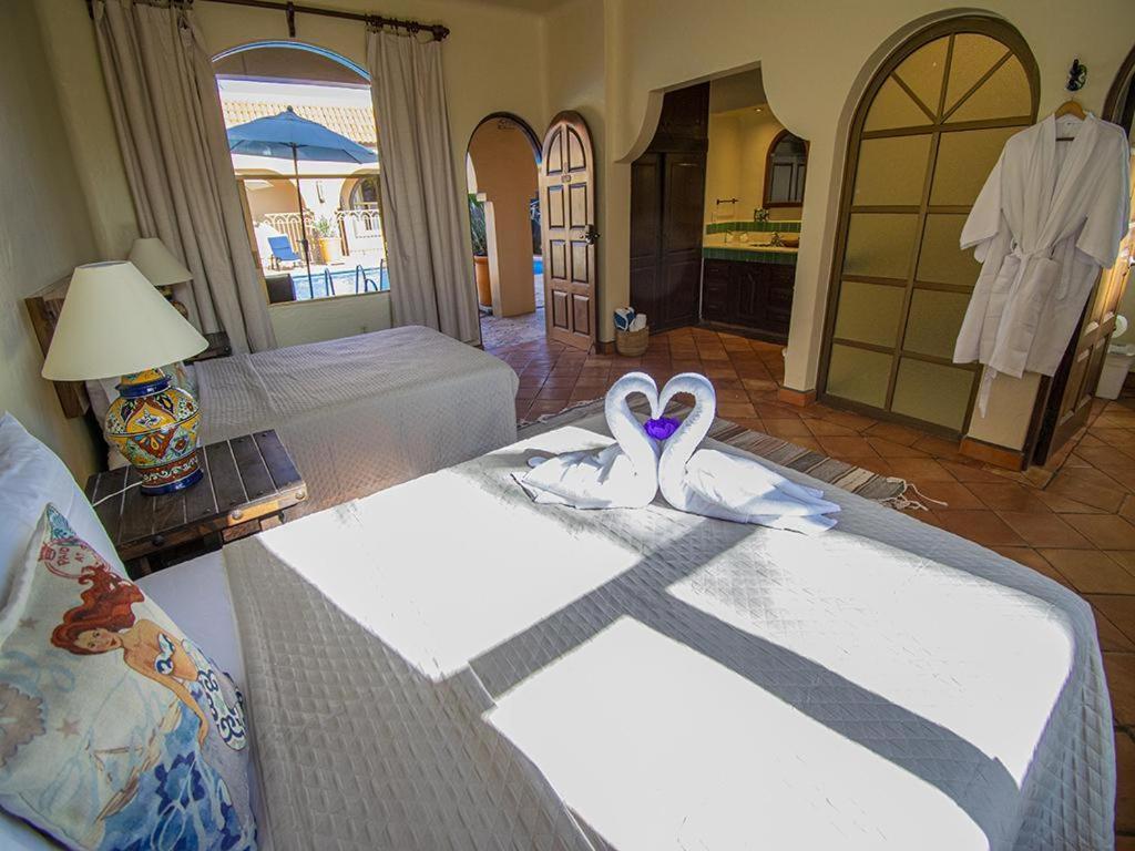 Beachfront Delfin Estate With Pool Sleeps 43 Mazatlan Exterior photo